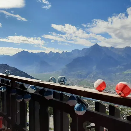 The Fox's Family - * Veysonnaz